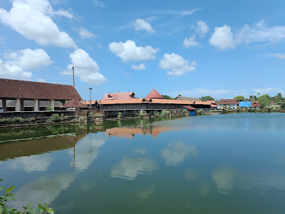 Koodalmanikyam Temple entrance view with traditional Kerala architecture