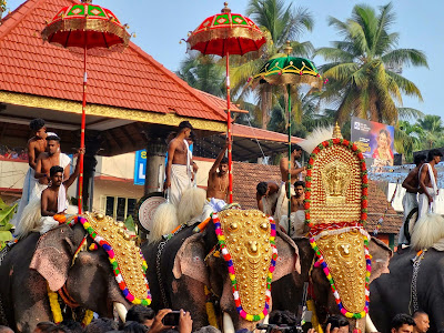 Mandala Pooja rituals at Kodungallur