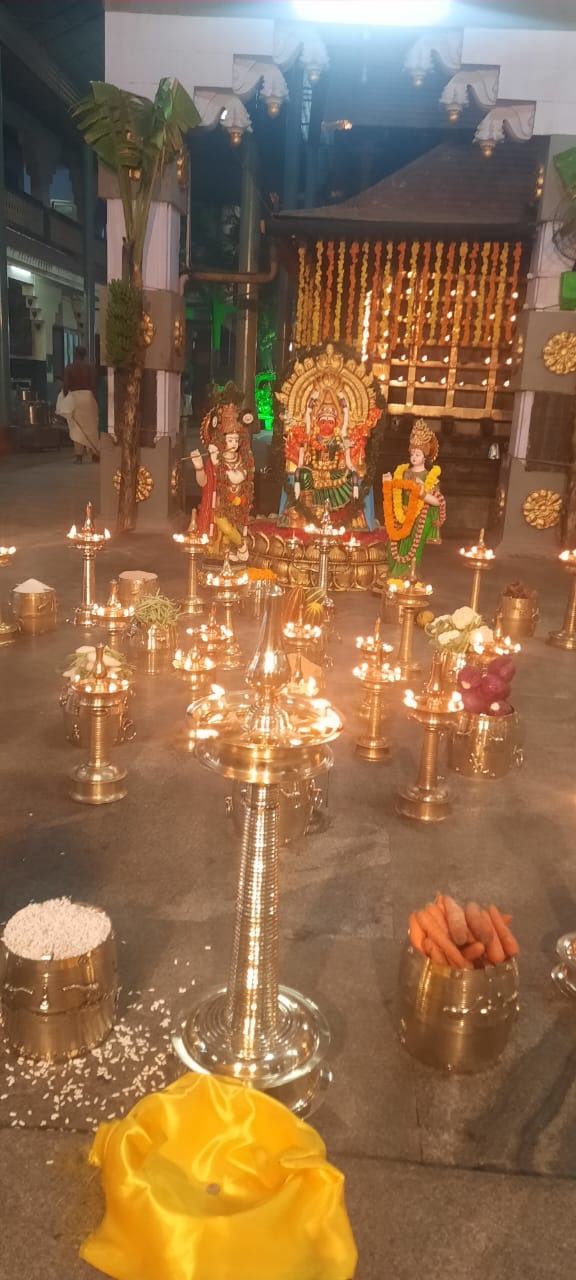Paramekkavu Bhagavathi deity